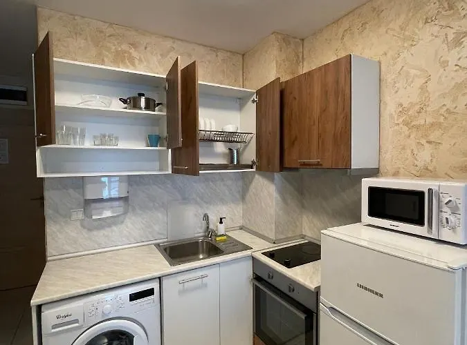 Colonel Apartment 938